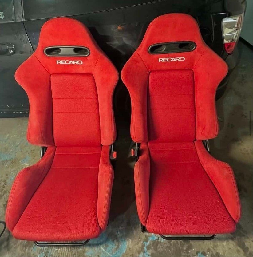 Recaro Tutti pezzi di ricambio auto: Recaro genuine SR4 honda integra Dc5 – Usato da Neuchâtel venduto da Pun_jzt5