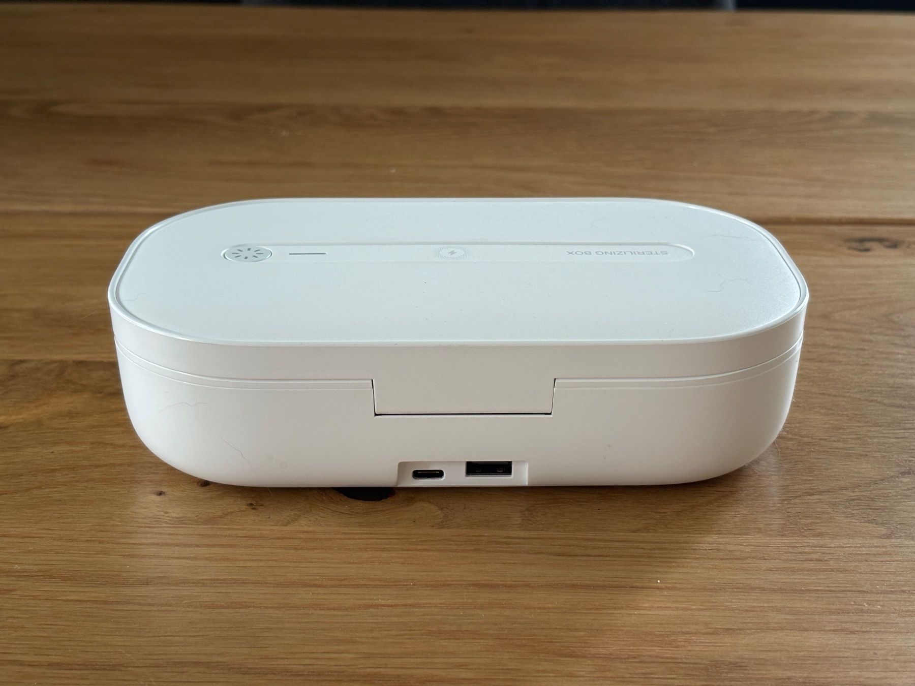 Caricabatterie: UV Sterilisationsbox mit Wireless Ladefunktion – Usato da Maienfeld venduto da JENNINO 1