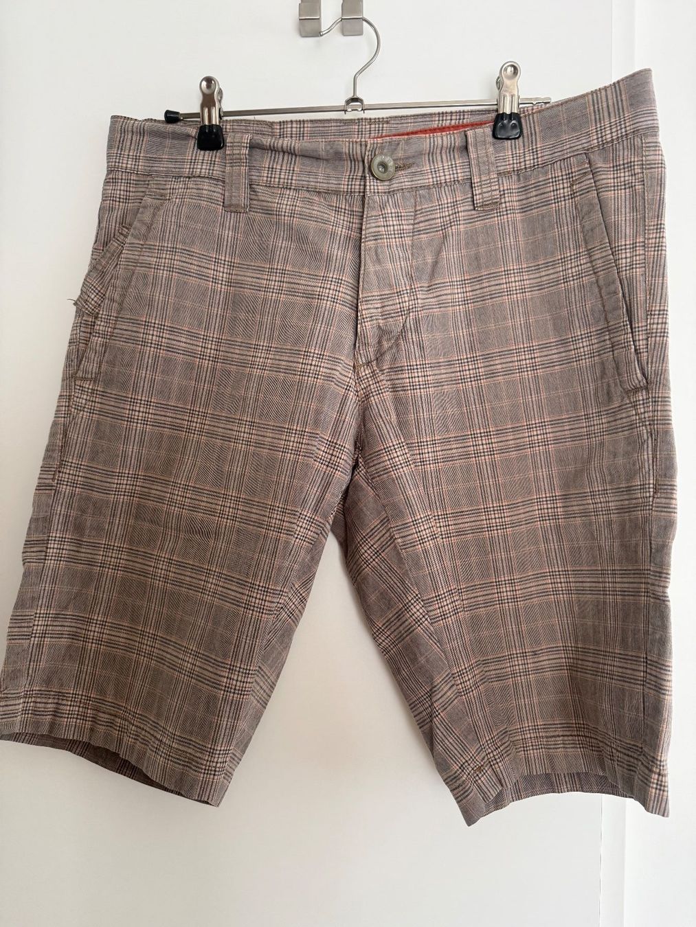 Pantaloni: SHORTS MOGUL GR. 32 – Usato da Steg im Tösstal venduto da goldlionfree