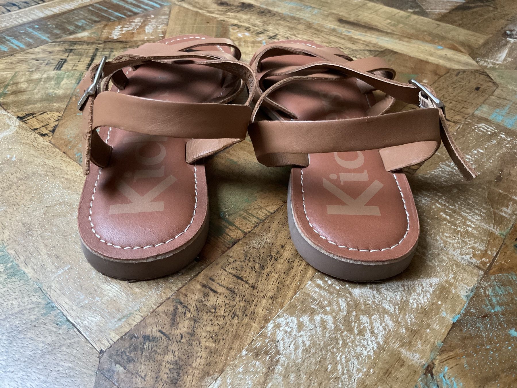 Kickers Chaussures filles: Kickers Ledersandale Gr.37 – D'occasion à Bachenbülach par Sybeco 3