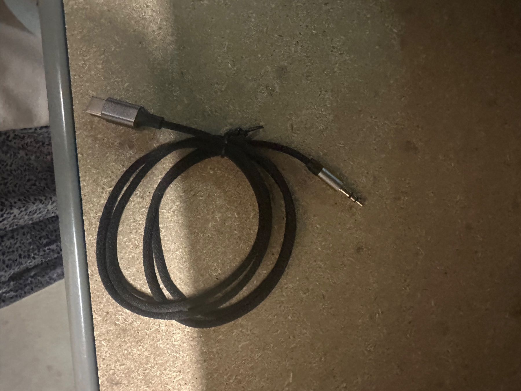 Cavi: Kurzes AUX USB-C Kabel – Nuovo e nell'imballaggio originale da Zürich venduto da kar_fq2c
