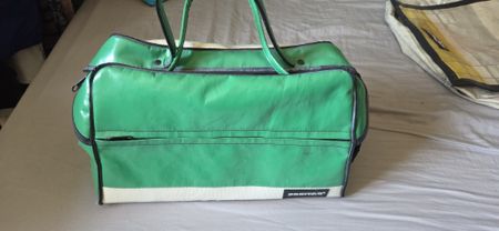 Grüne Handtasche Freitag