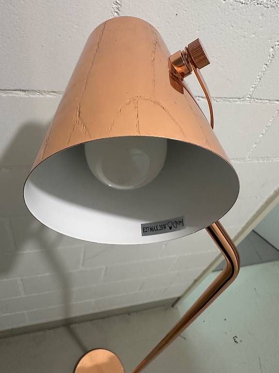 Lampade: Stehlampe – Usato da Oberentfelden venduto da painting4 1