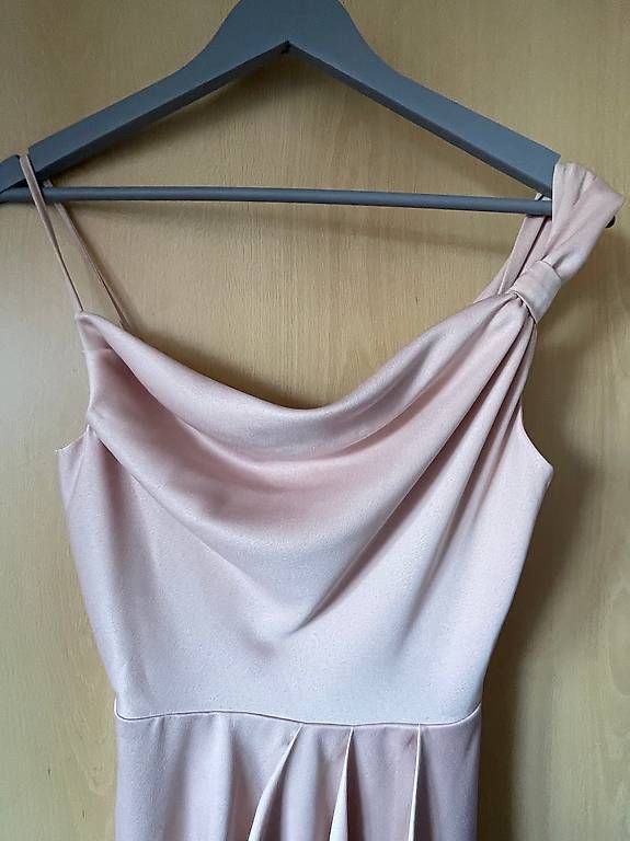 Kleider: Robe cocktail rose Taille 34/36 – Gebraucht aus Vuarrens von cbr_ygg2 1
