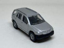 Maisto Mercedes-Benz ML 320 #460