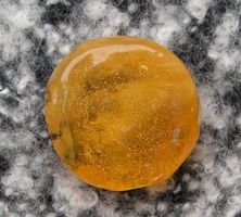 ♥ Baltischer Bernstein BROSCHE / GESCHNITZT / 23 MM ♥