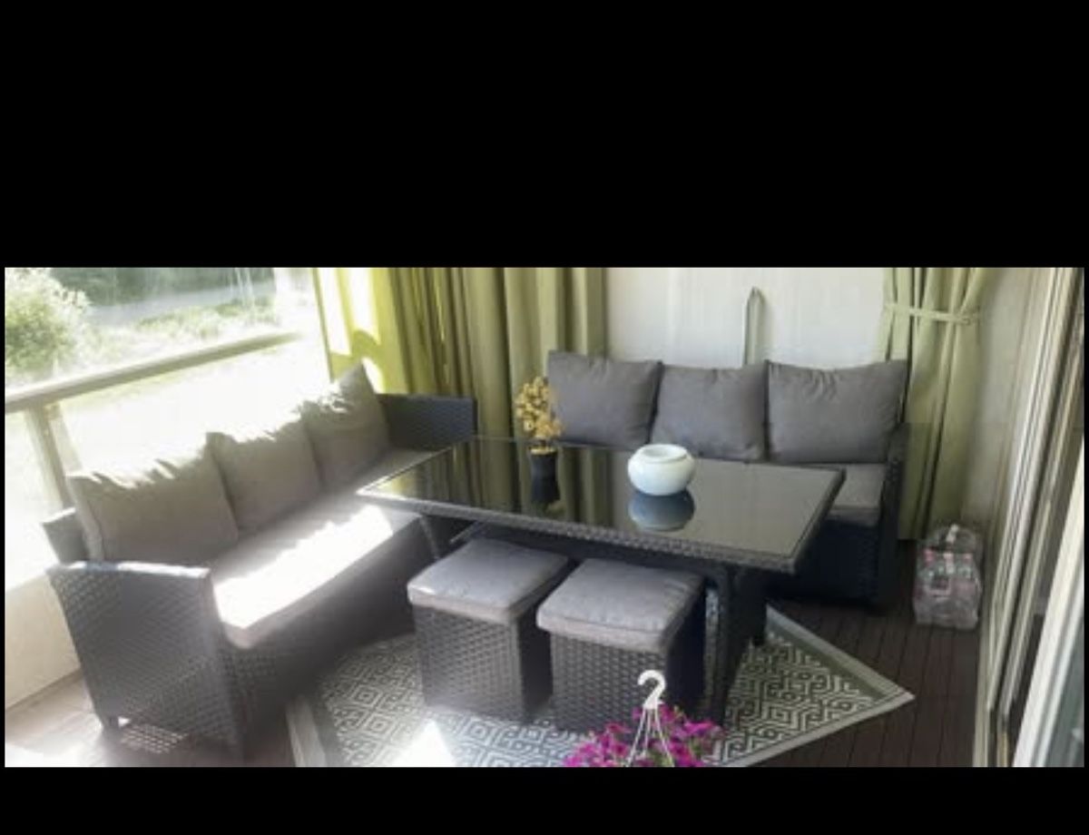 Set de table et chaises: Gartenlounge set  – D'occasion à Glattpark(Opfikon) par sus_ddy5
