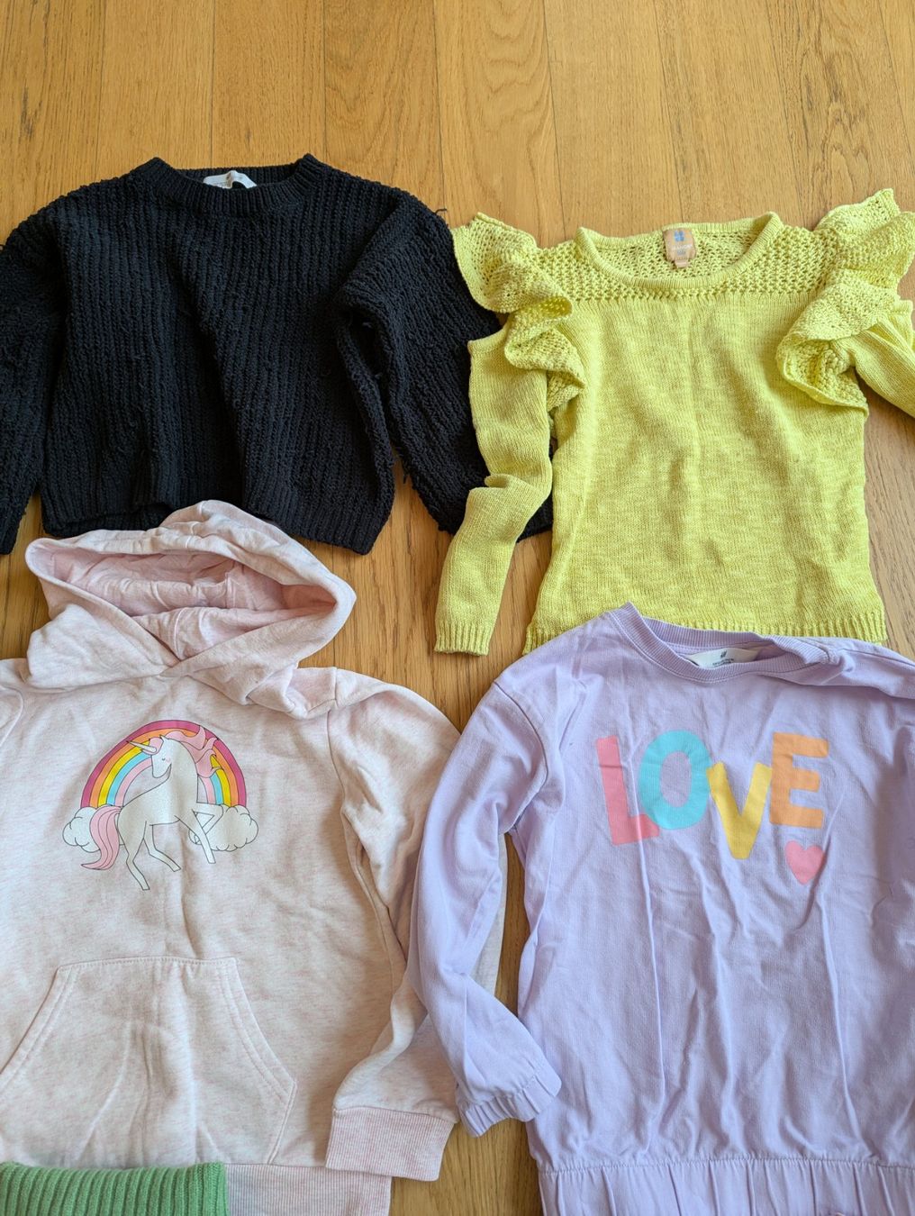 Pullover & Sweatshirts: Pullover Paket Grösse 122 - 128 – Gebraucht aus Wallisellen von Taurusit 3