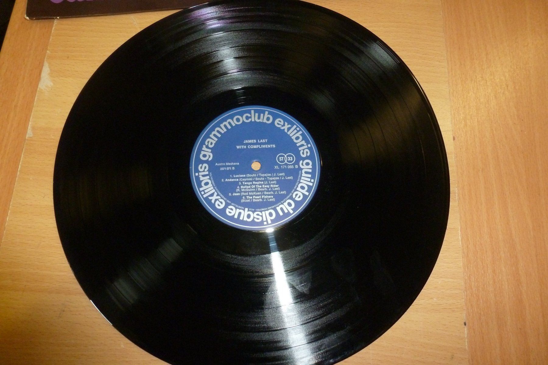 Vinyles: James Last ** With Compliments ** – D'occasion à Emmen par newdeal1970 2