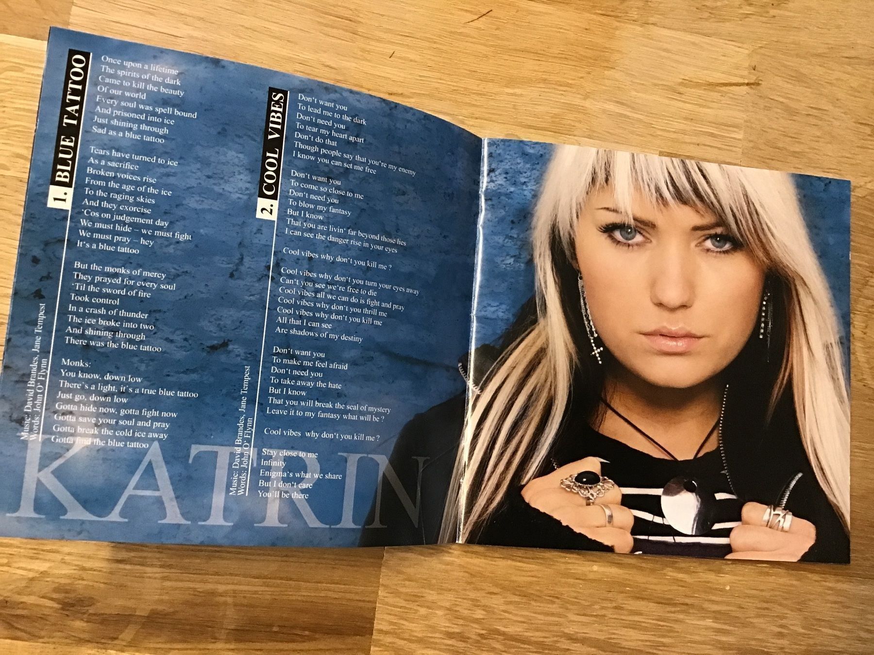 CD: VANILLA NINJA Blue Tattoo Album CD – Usato da Glattfelden venduto da Danshari 3