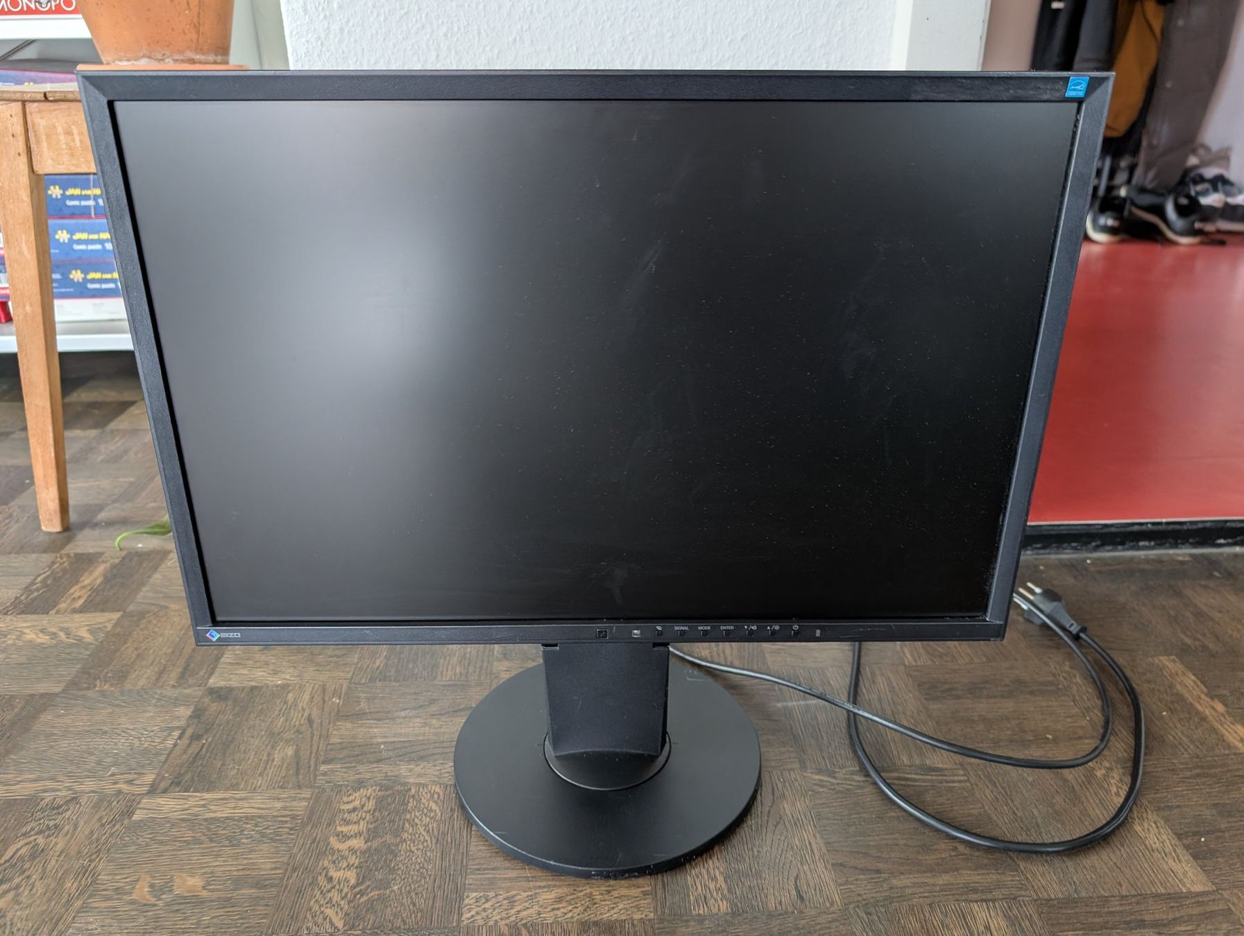 Eizo Ecrans: Eizo FlexScan EV2216W - 22" LCD Bildschirm – D'occasion à Winterthur par fae