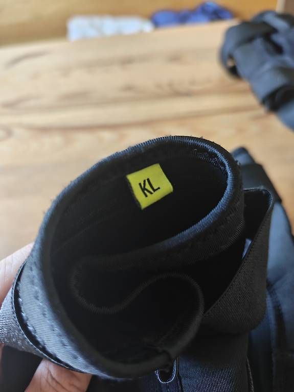 Schutz & Schoner: IXS Ellbogen, Knieschoner Kinder L – Gebraucht aus Thun von Amarok81