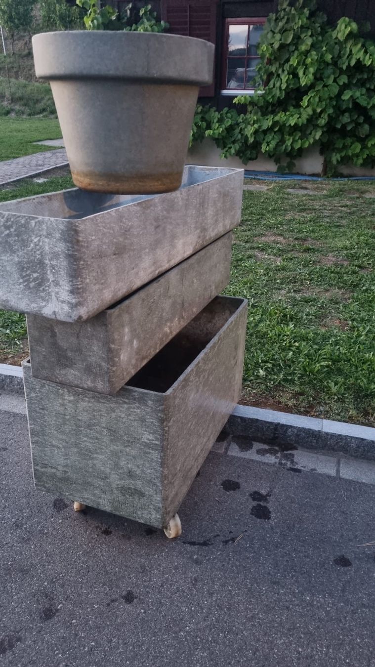 Vasi per fiori: 3 Pflanzentröge  & 1 Blumentopf – Usato da Oberengstringen venduto da George0070 3