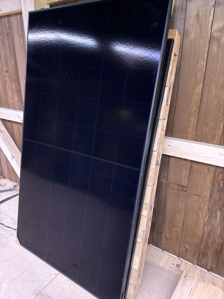 Longi Solargeräte und Solarprodukte: PV Modul Longi Hi-Mo X6 505Wp FullBlack – Neu (gemäss Beschreibung) aus Altishofen von upstage