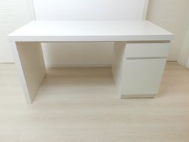 Schreibtisch von Ikea