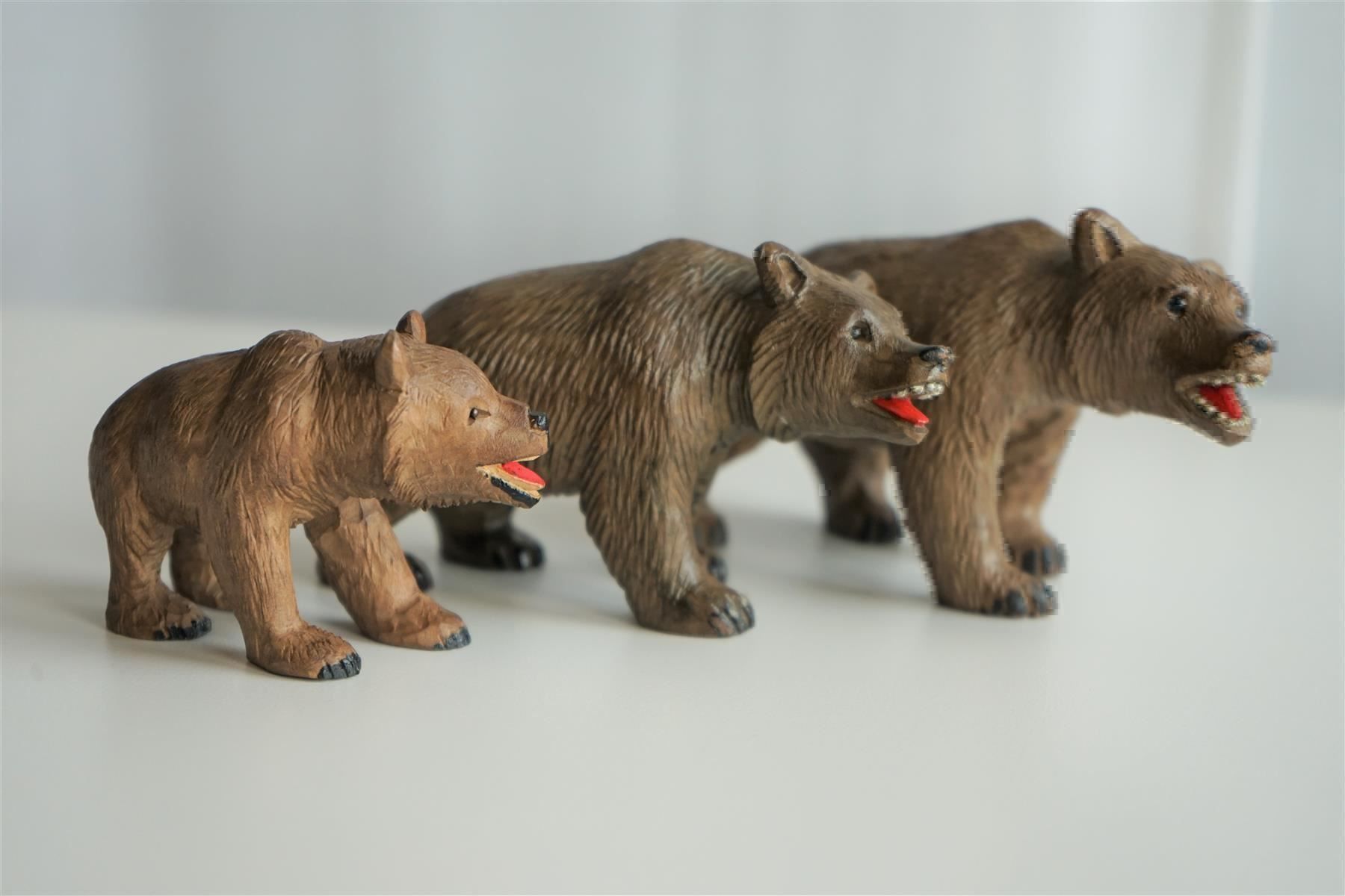 Figurines: 3 Bären, geschnitzt – D'occasion à Brienz BE par P.Edelweiss