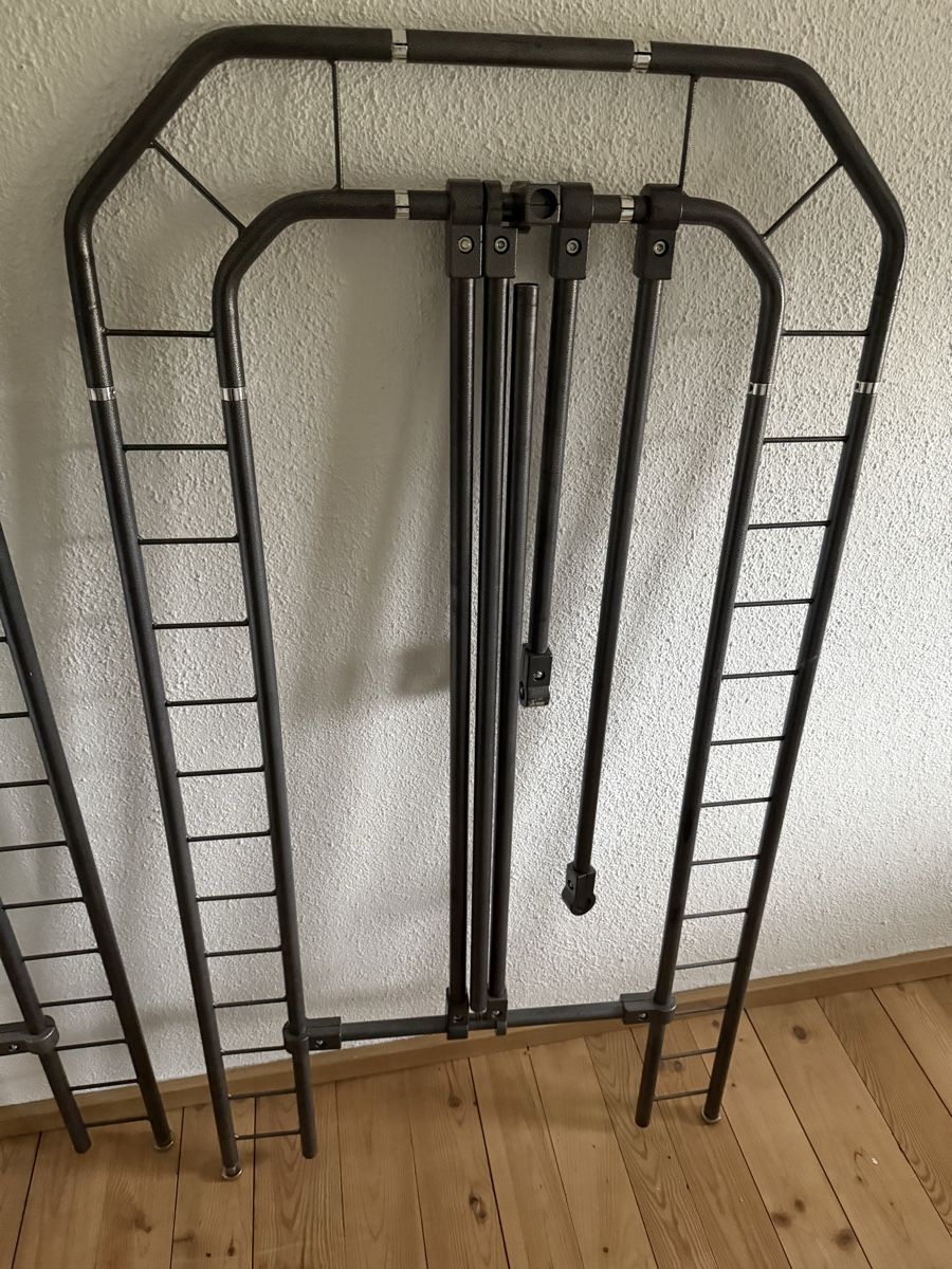 Guardaroba: Schöner massiver Metal-Kleiderständer/-Stange – Usato da Neerach venduto da TanjaK94 2