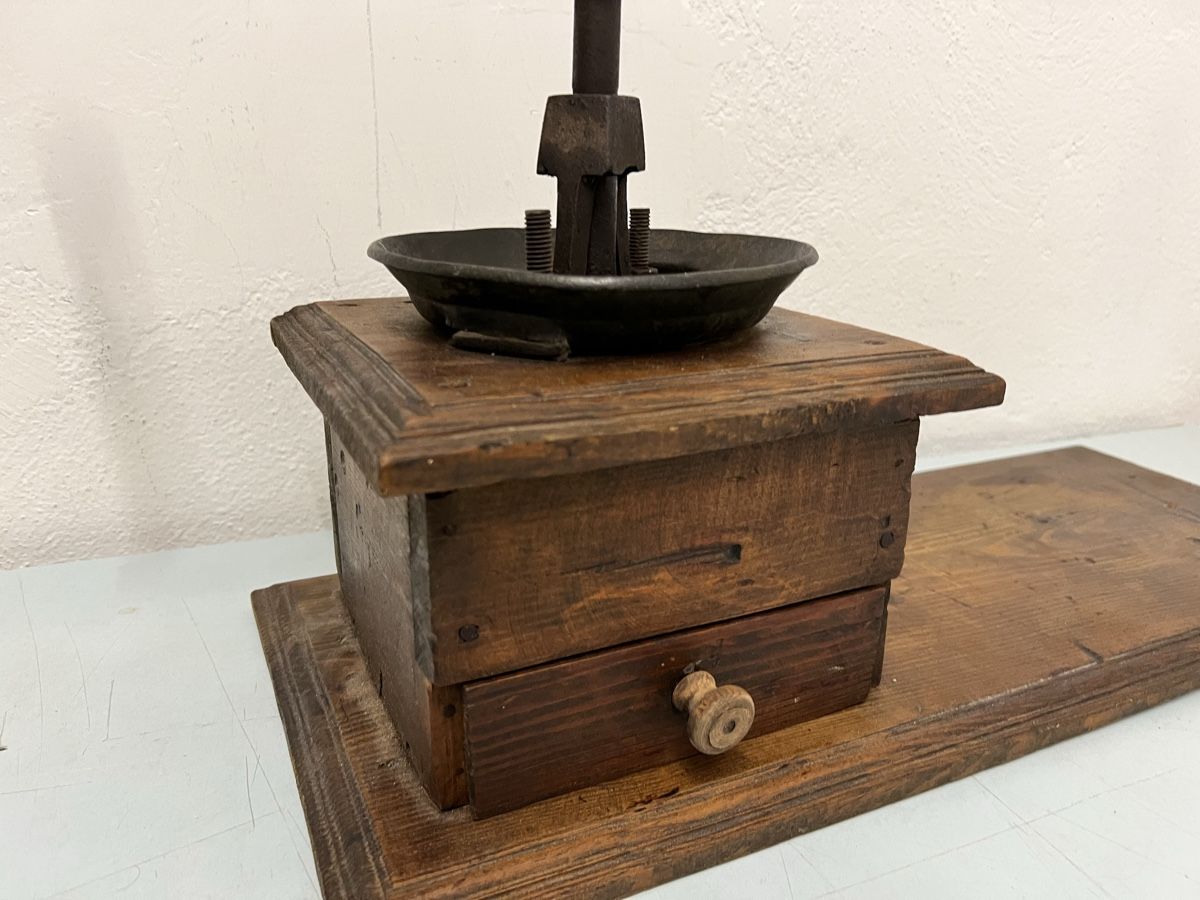 Macchine per caffè & Macchine per espresso: Antiker Grosse Holz Kaffeemühle – Usato da Hombrechtikon venduto da alfa54 1