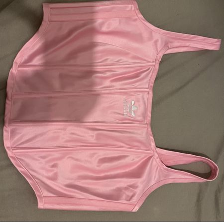 Top Adidas rose