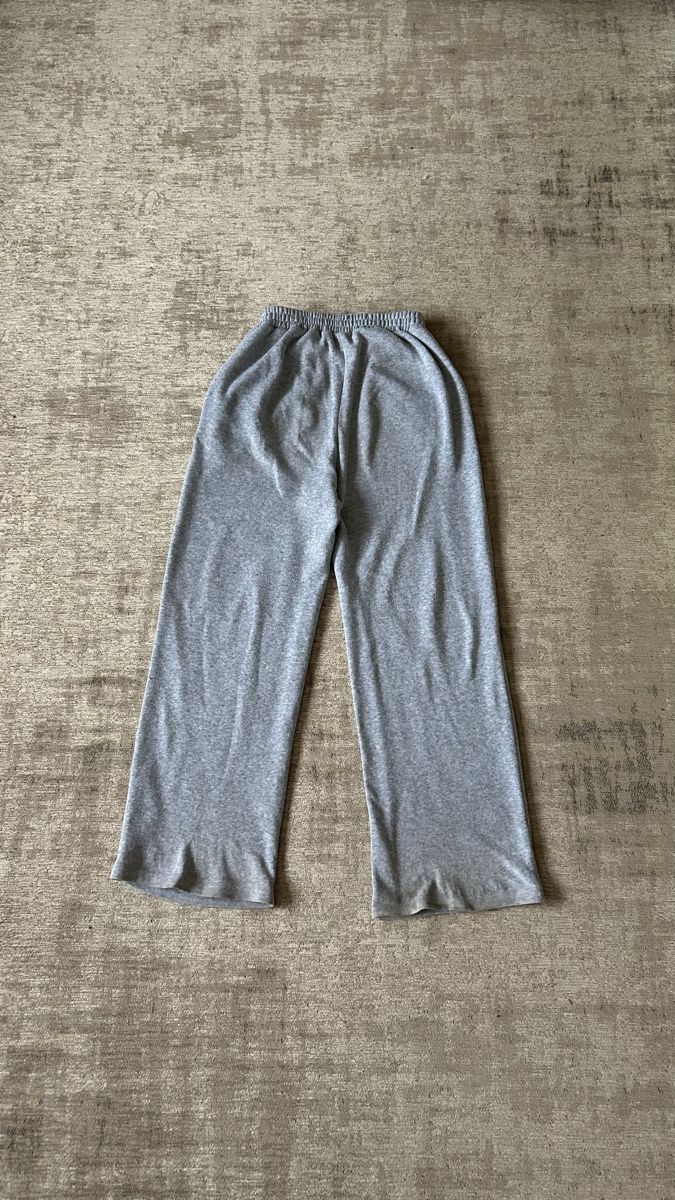 Shein Pantalons: jogging shein large gris, taille S  – D'occasion à St-George par elena27 1