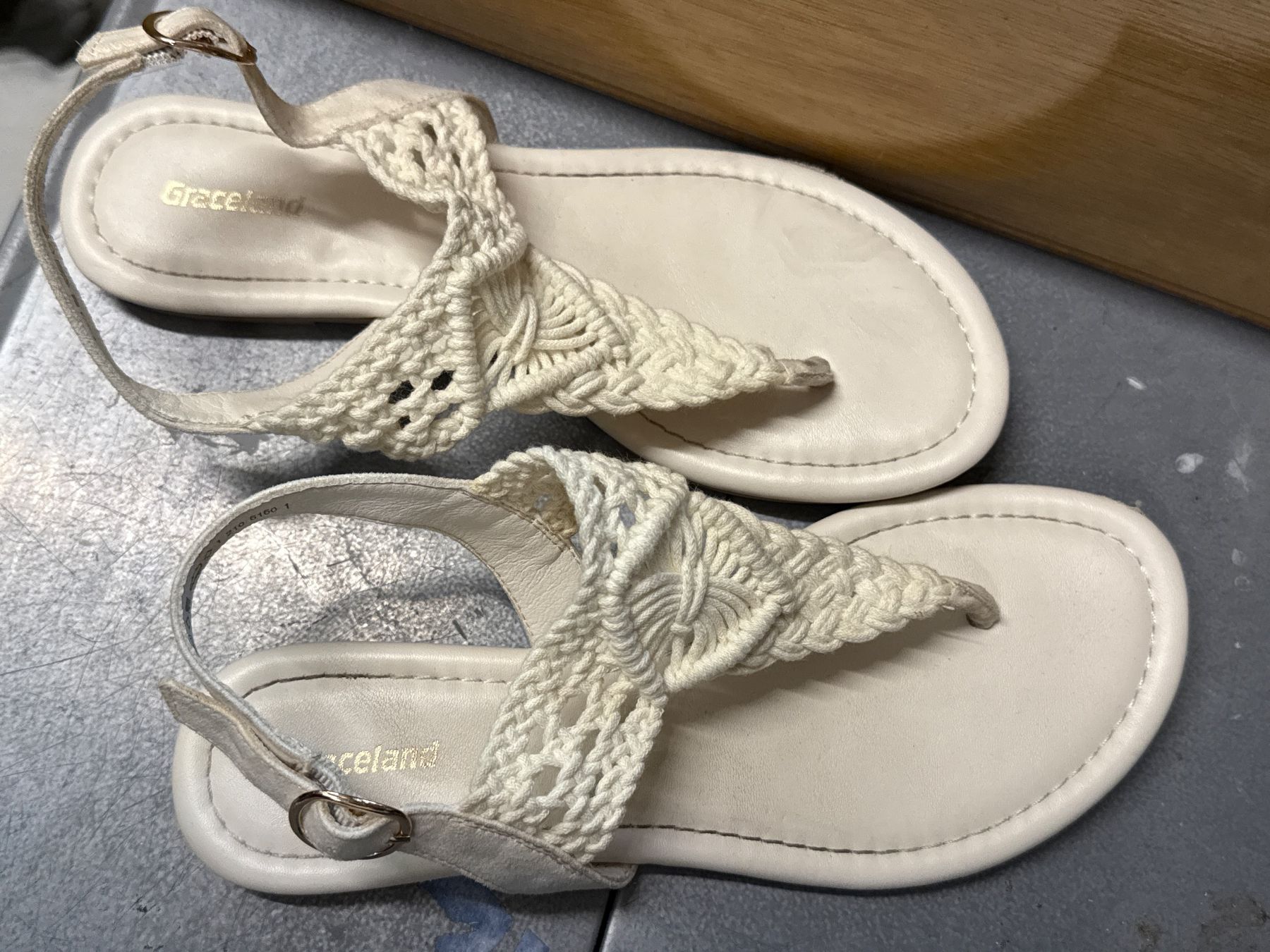 Graceland Scarpe da donna: leichte FlioFlop Sandalen, 37 – Usato da Amriswil venduto da used2use 1