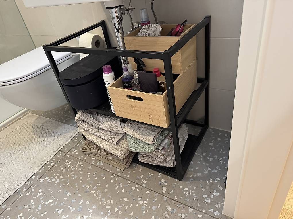 Commodes: Badezimmermöbel Metall Schwarz – D'occasion à Küsnacht ZH par Leonidas200 1