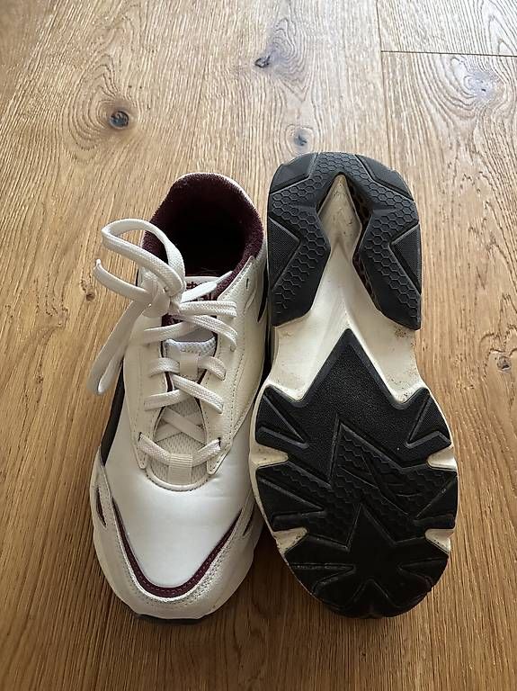 Reebok Scarpe da donna: Sneakers Reebok Classics HEXALITE LEGACY 39 – Usato da Biel-Benken BL venduto da frauvomfluss 2