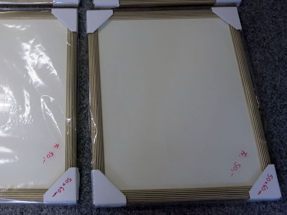 Cornici: Eleganter Bilderrahmen 50x60 cm NEU! – Usato da Hinwil venduto da Unglaubliche-Treffer