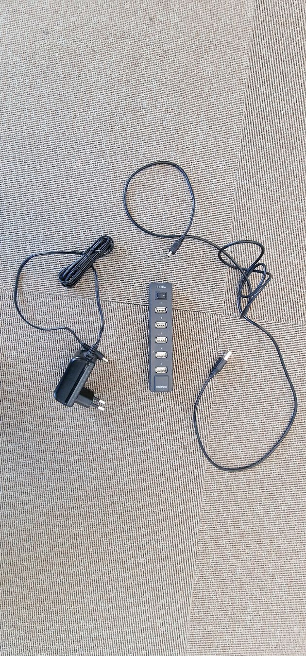 Hubs & Switches: intertronic 7 port usb hub – Gebraucht aus Gerlafingen von dulifuli