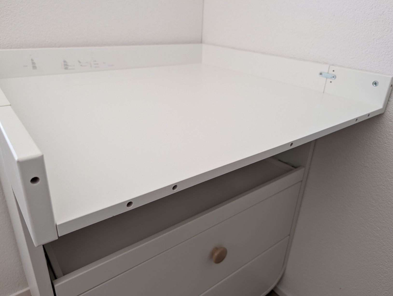 Ikea Schminktische: IKEA MYLLRA changing table with drawers  – Gebraucht aus Zürich von Vassap 4