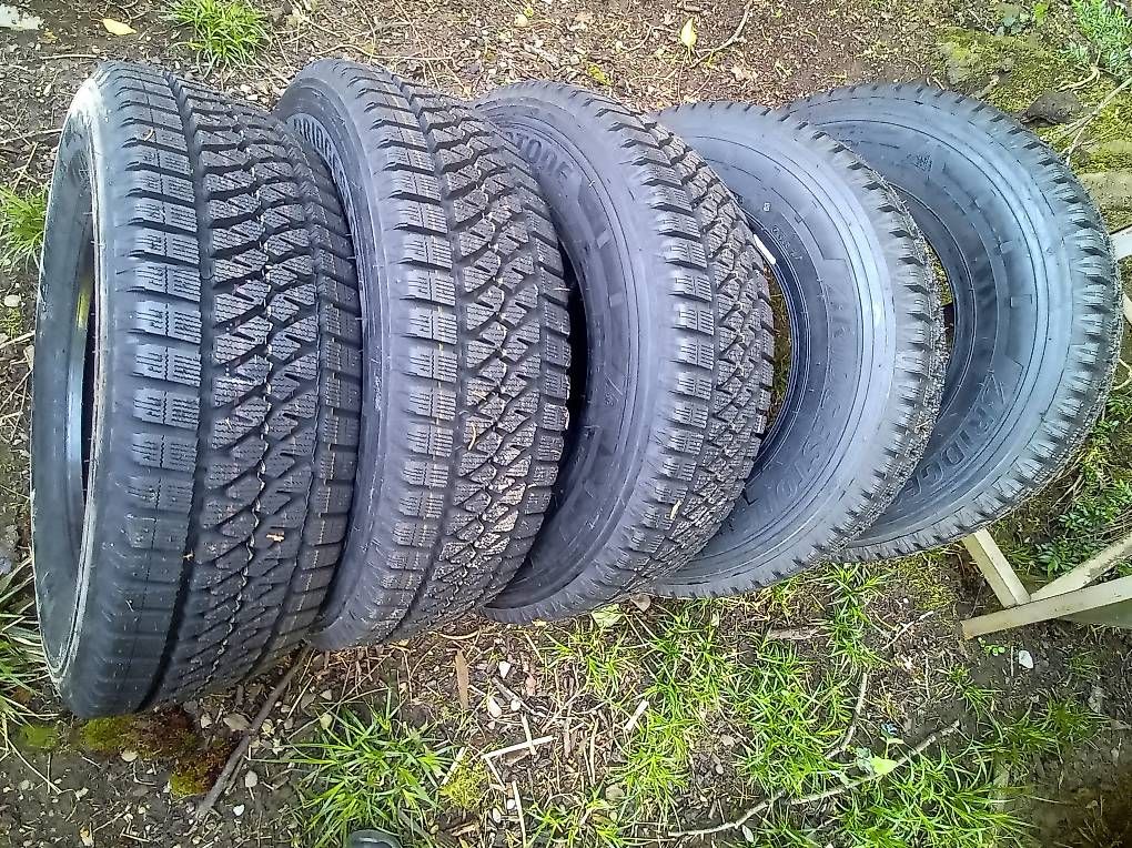 Pneus & Kompletträder: 3x neue Bridgestone 195/70R15 – Gebraucht aus Gommiswald von powerlift 4