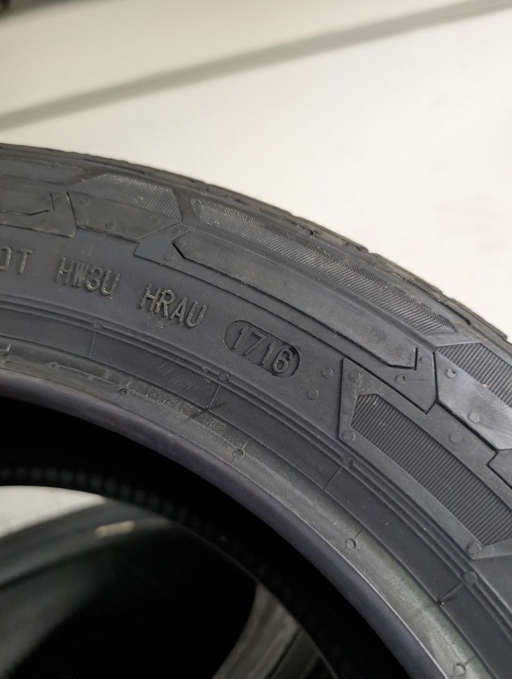 Continental Pneus & Roues: Winterreifen  – Neuf avec emballage d'origine à Dürrenäsch par Pneu-Idris 3