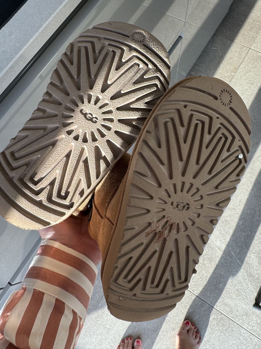 Ugg Scarpe per ragazzi: Ugg – Usato da Ruvigliana venduto da lux_t2sb 4