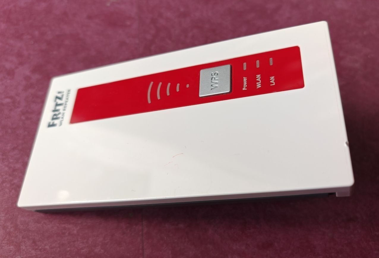 Avm WiFi: AVM FRITZ!WLAN Repeater 1750E – Usato da Langenthal venduto da Valpur 1
