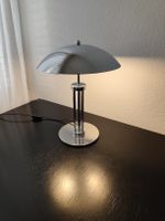 Tischlampe im Bauhausstil, chrom