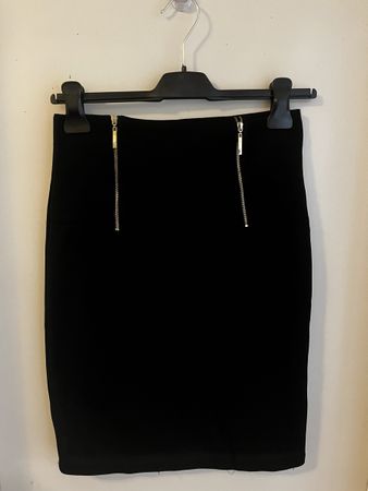 Schwarzer eleganter TODAY Bleistiftrock XS