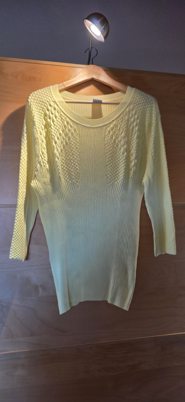 Madeleine Pulls & Sweat-shirts: Pullover von Madeleine – Neuf (Voir description) à Mühlethurnen par sabrina14