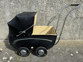 Antiker Kinderwagen