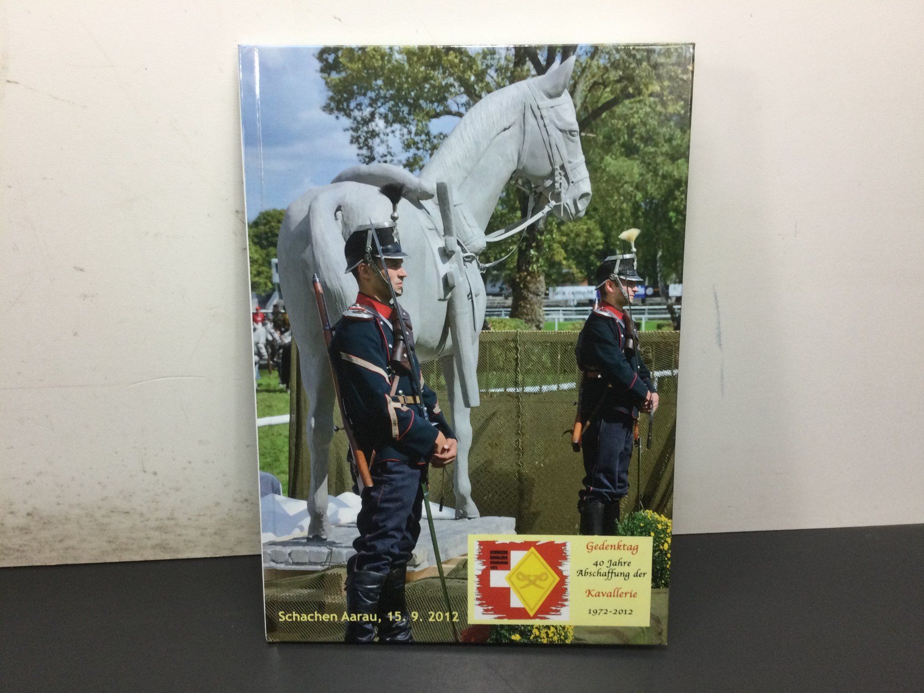Schweizer Armee Armi bianche: Buch Gedenktag Abschaffung Schweizer Kavallerie – Usato da Wangen SZ venduto da kuriosum12 3
