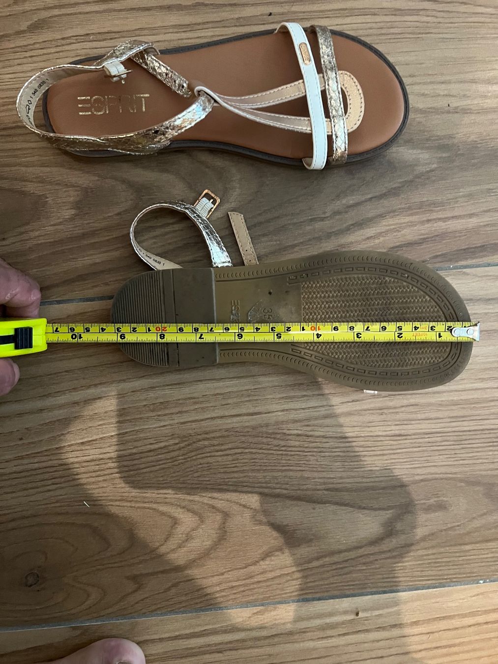 Scarpe per ragazze: Sandalen für Mädchen Gr35 – Usato da Hinwil venduto da jua_t8vd 4