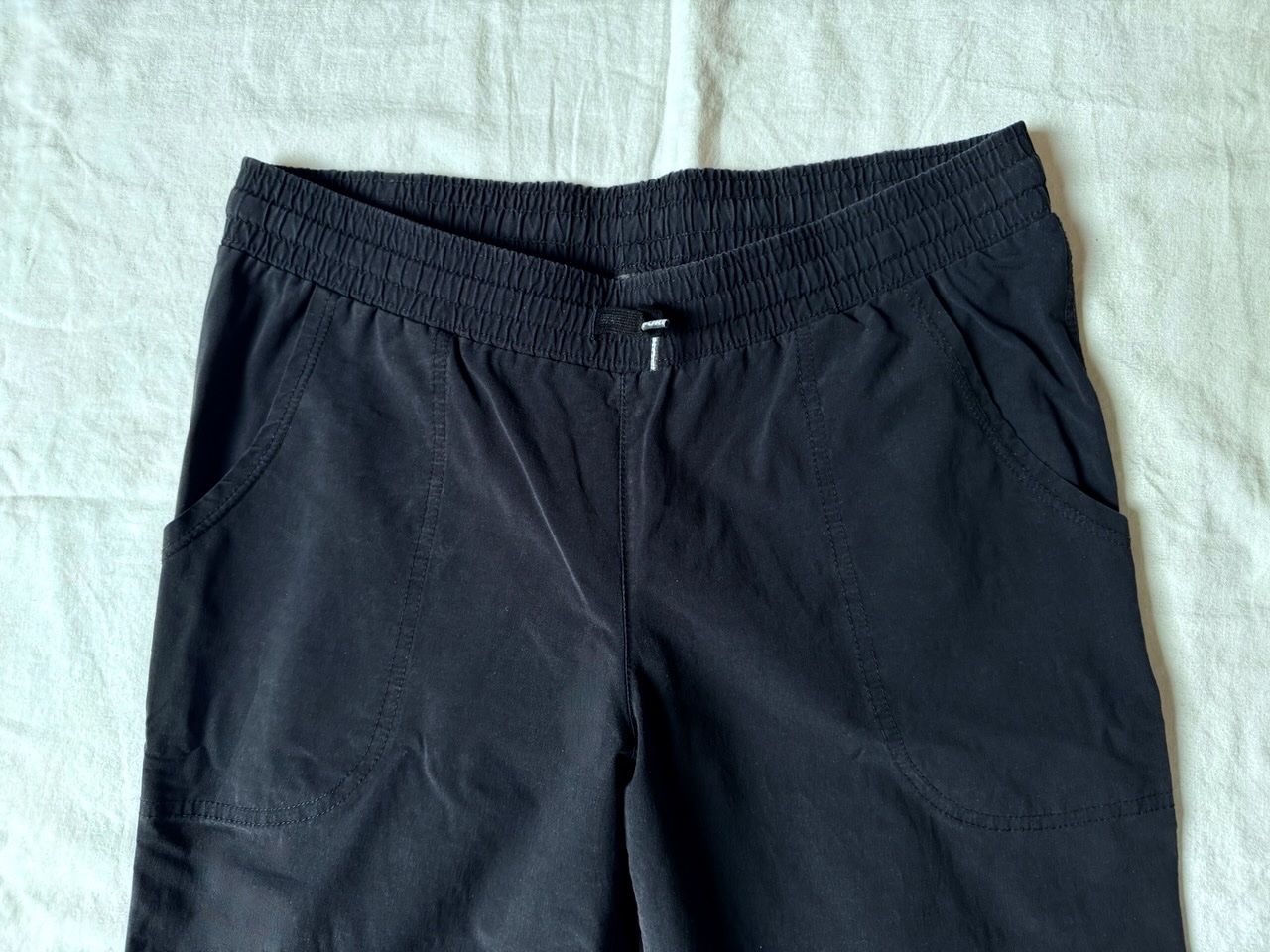 Pantaloni: Perform, Damen-Trainingshose, schwarz, Gr. 38 – Usato da Basel venduto da Solaia28 1