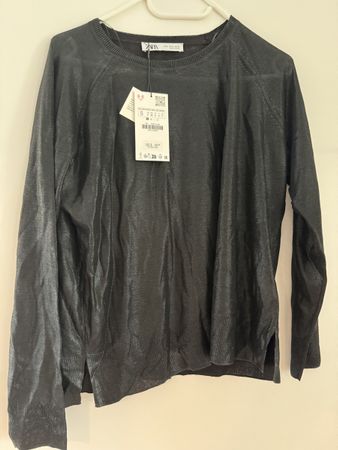 Schwarzer Pullover mit Foil, Zara, Gr. S, NEU!