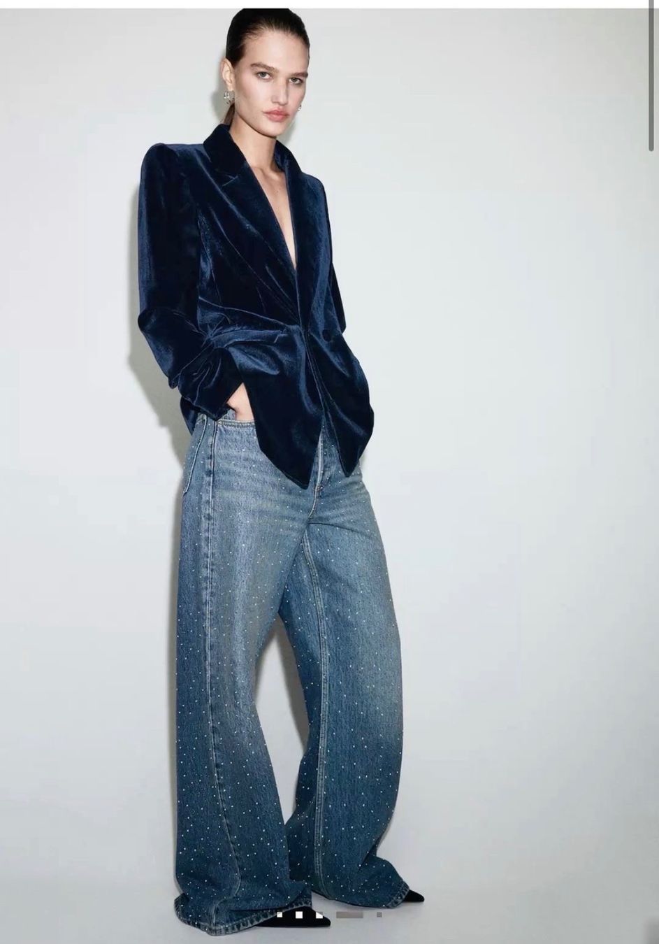 Saint Laurent Completi: SAINT LAURENT Velours, neu mit Etikett – Nuovo e nell'imballaggio originale da Zürich venduto da ReStyle. 1