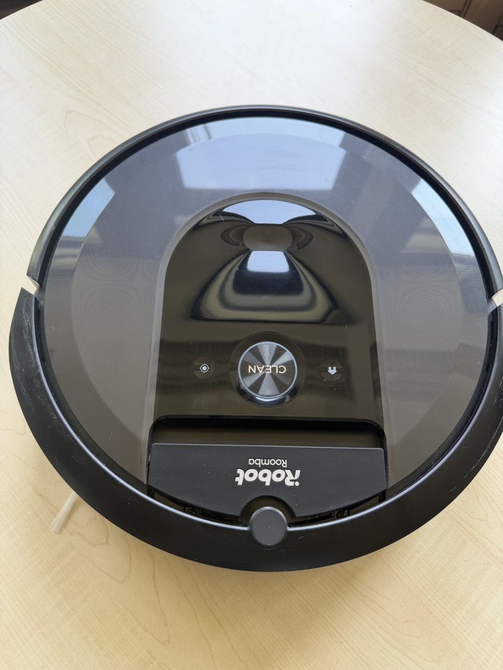 Irobot Aspirateurs & Accessoires: iRobot Roomba i7 mit Clean Base Absaugstation – D'occasion à Gümligen par Red_XIII 1