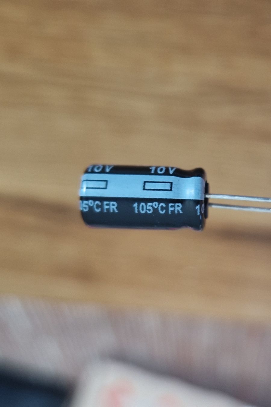 Elektronikbauteile: Kondensatoren – Neu und originalverpackt aus Rain von izgiouhgb 1