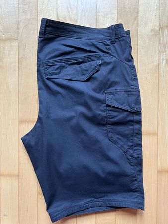 Herren Shorts Decathlon, anthrazit, Grösse 3XL