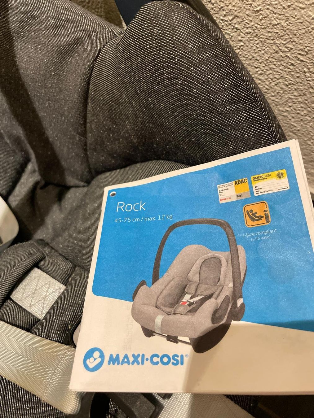 Maxi-Cosi Seggiolini per auto: Babyschale MAXI-COSI "Rock" – Usato da Hombrechtikon venduto da Sturz 3