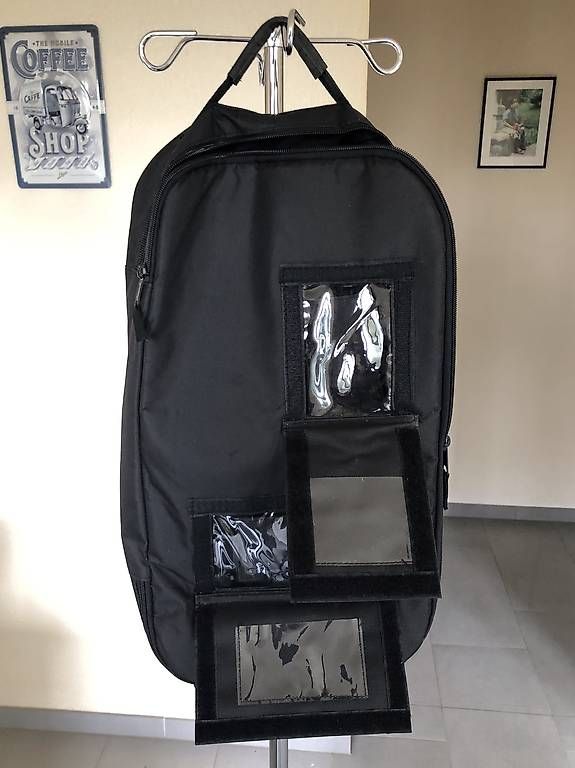 Zaini: Rucksack für tragbare Infusion. – Usato da Wohlen AG venduto da Botaurus 2