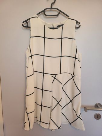 Zara gr. L Kleid Shorts elegant