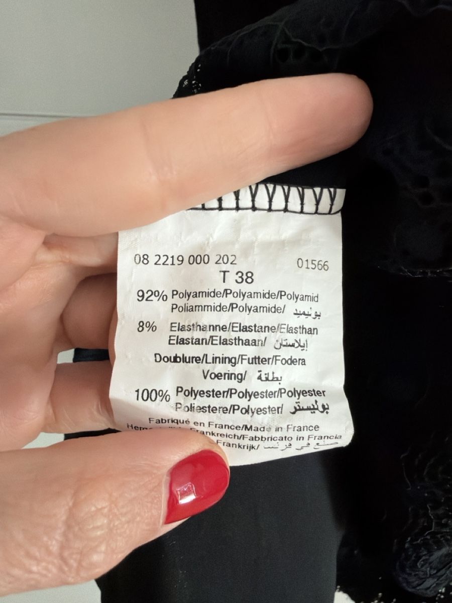 Kleider: Robe noire avec dentelle – Gebraucht aus Uetliberg von adrenalhyn 4